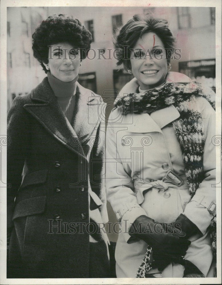 1978 Press Photo Betty Rollin, Mary Tyler Moore - Historic Images