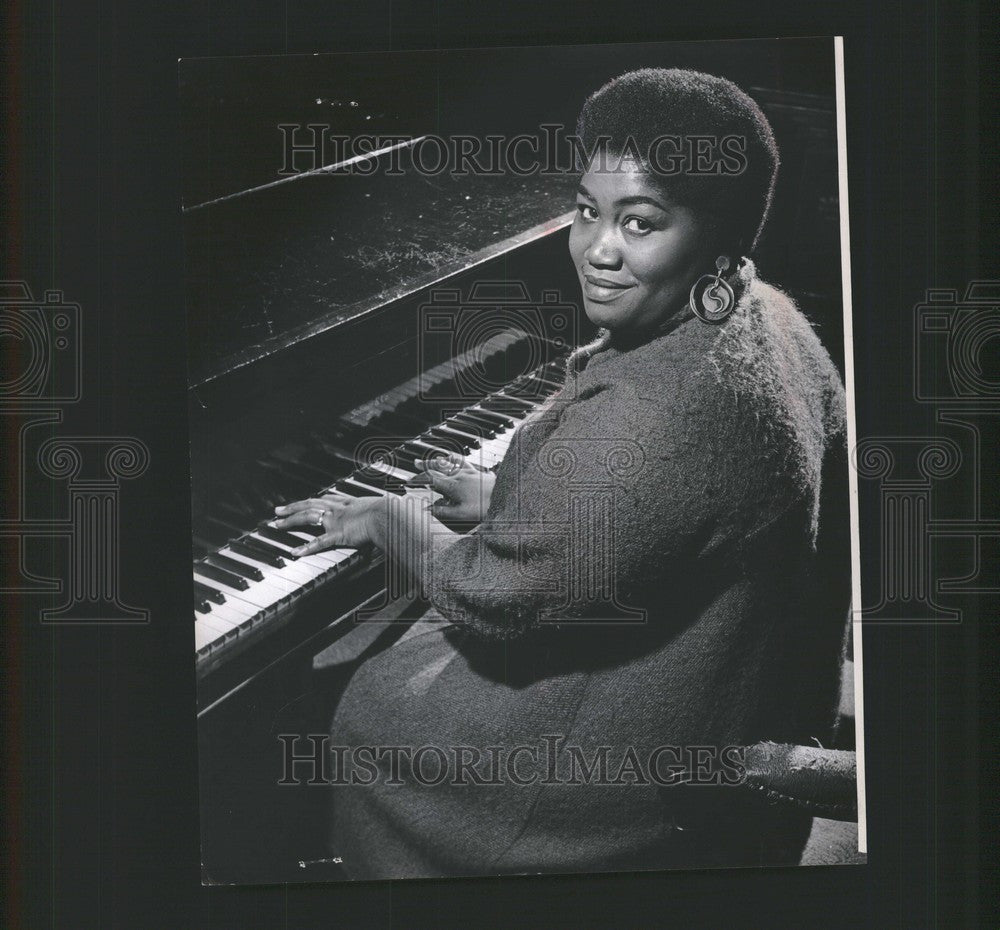 1961 Press Photo Odetta folk singer,performance - Historic Images