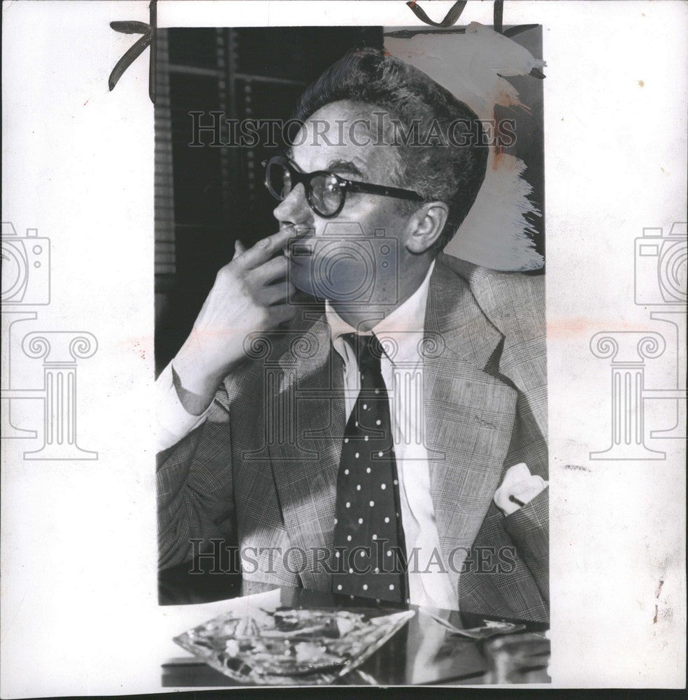 1952 Press Photo Clifford Odets Playwright Screenwriter - Historic Images