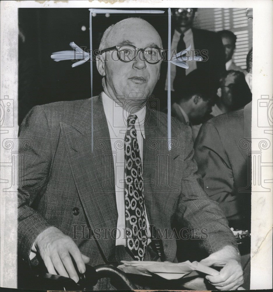 1943 Press Photo Floyd Odlum - Historic Images