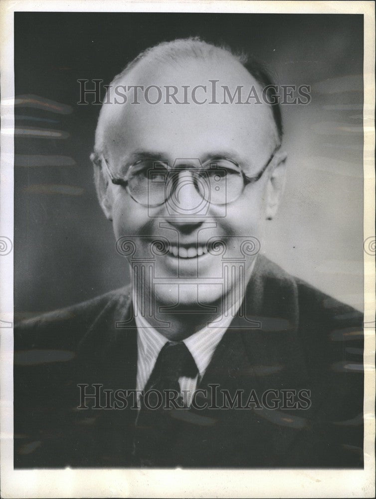 1943 Press Photo Floyd W. Odlum New Chairman RKO Board - Historic Images