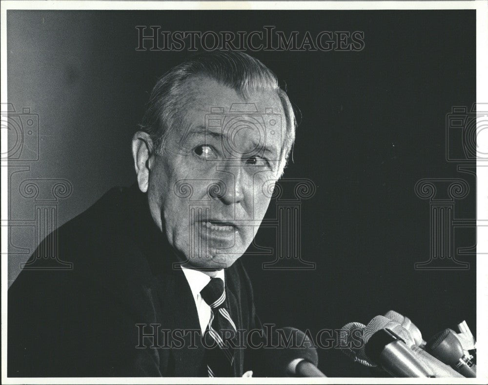 1984 Press Photo Donald Regan US Secretary Treasury - Historic Images