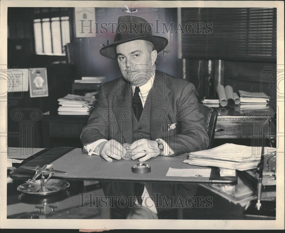 1949 Press Photo C J Reese  pre. of Continental Motors - Historic Images