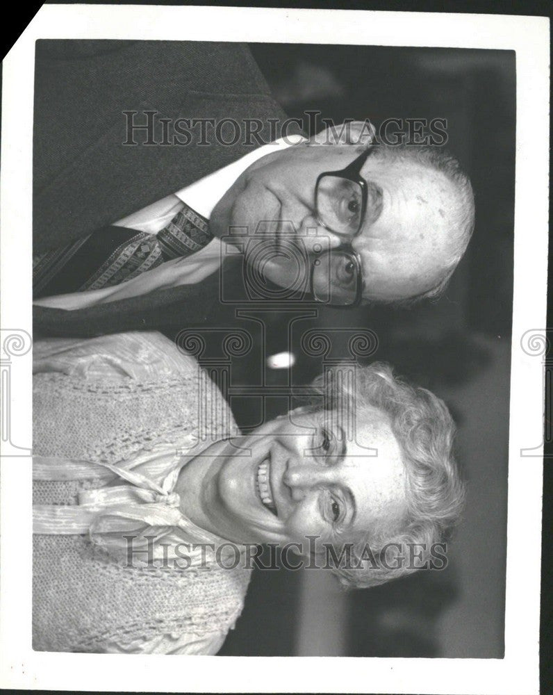 1980 Press Photo Louis G. Redstone and his wife, Ruth - Historic Images