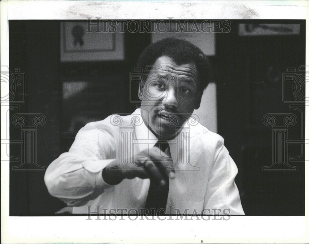 1989 Press Photo Tom Barrow Detroit CPA Press Editorial - Historic Images