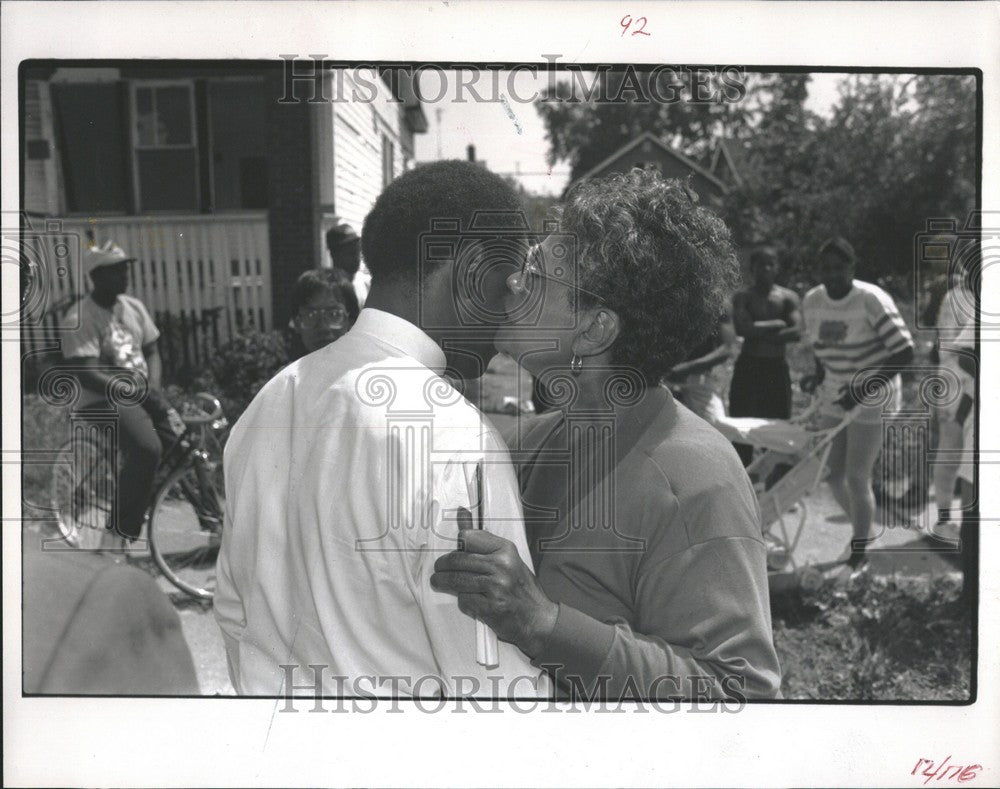 1989 Press Photo Ernestine Gordon Tom Barrow mayoral - Historic Images