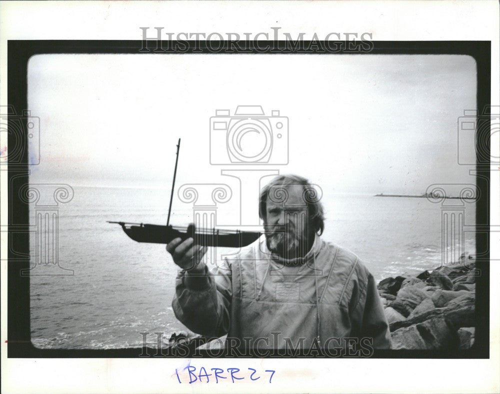 1990 Press Photo david barr umiak boat eskimo skin - Historic Images