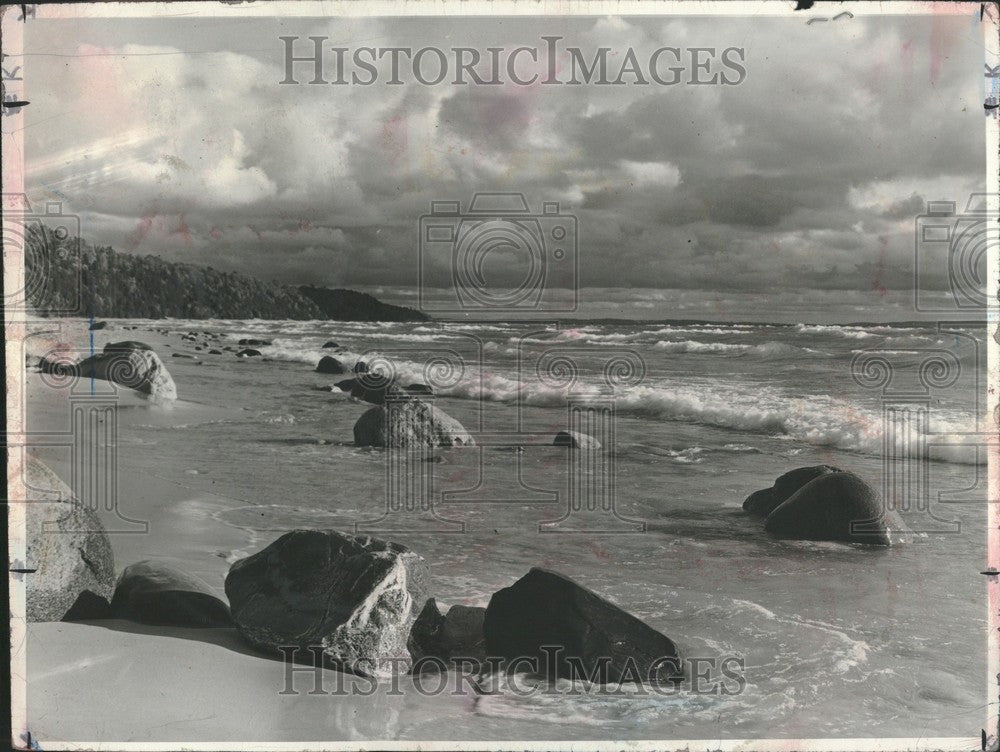 1976 Press Photo Lake Michigan - Historic Images