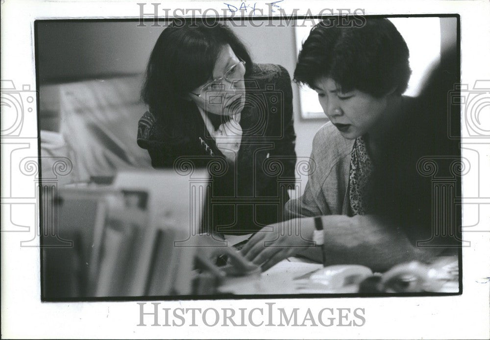 1991 Press Photo japan tsutsumi bookkeeper cards - Historic Images