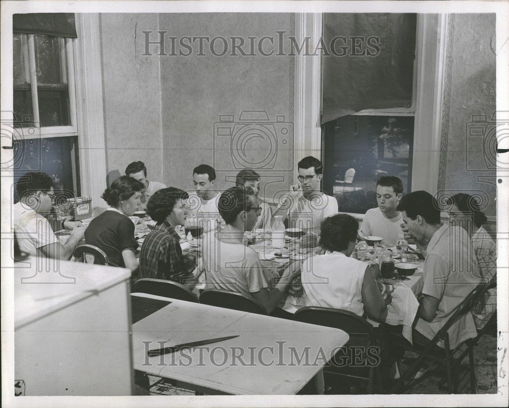 1952 Press Photo Community Table Old Potter Mansion - Historic Images