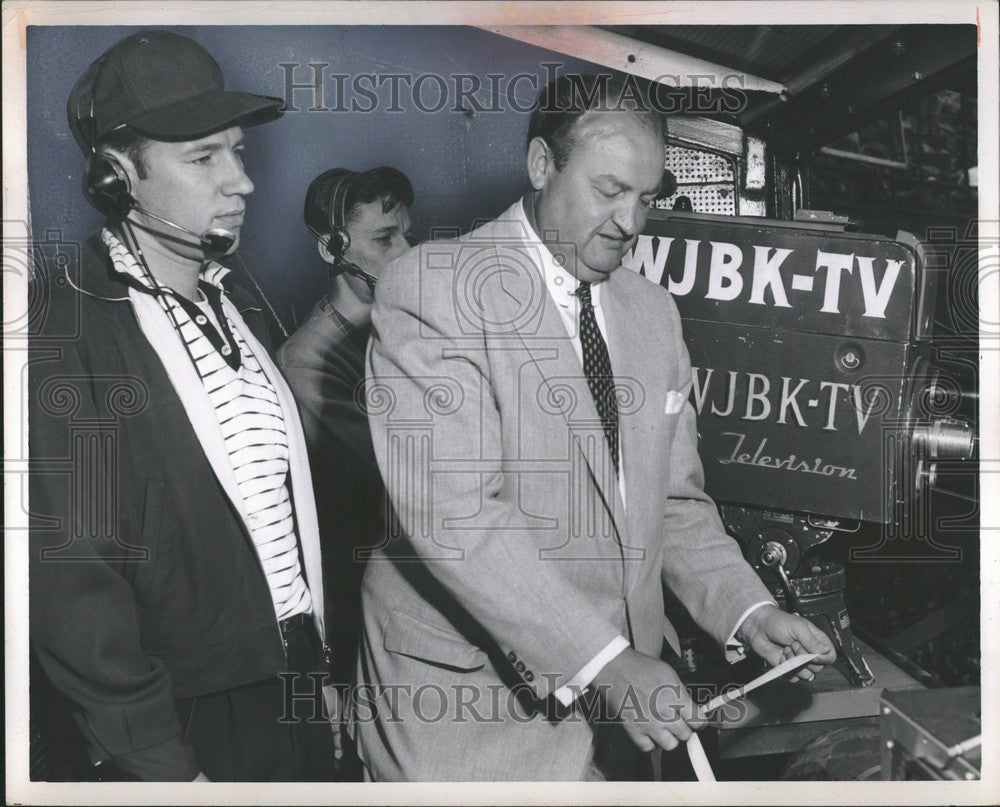 1954 Press Photo Jerry De Mers Van Patrick - Historic Images