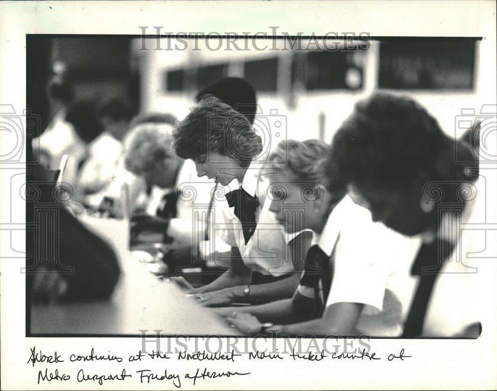 1987 Press Photo Northwest Airlines Detroit airport - Historic Images