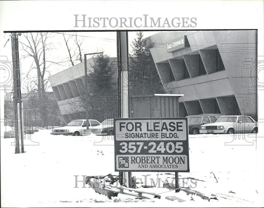 1983 Press Photo Northwestern Highway office lease - Historic Images