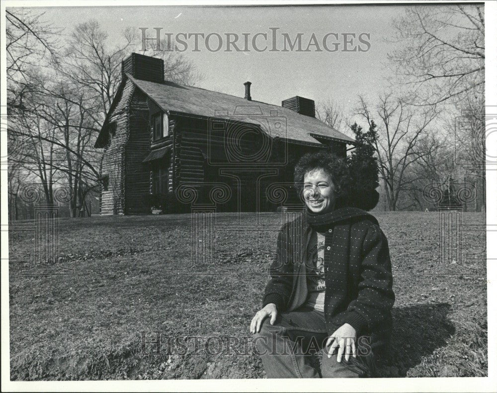 1983 Press Photo Judy Paris Wear - Historic Images