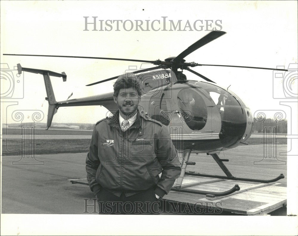 1987 Press Photo Dennis Neubacher WJR Traffic Reporter - Historic Images