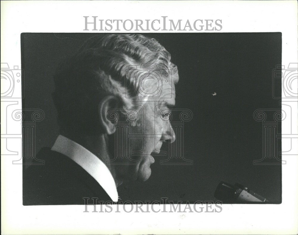 1985 Press Photo Allen Harold &quot;Al&quot; Neuharth - Historic Images