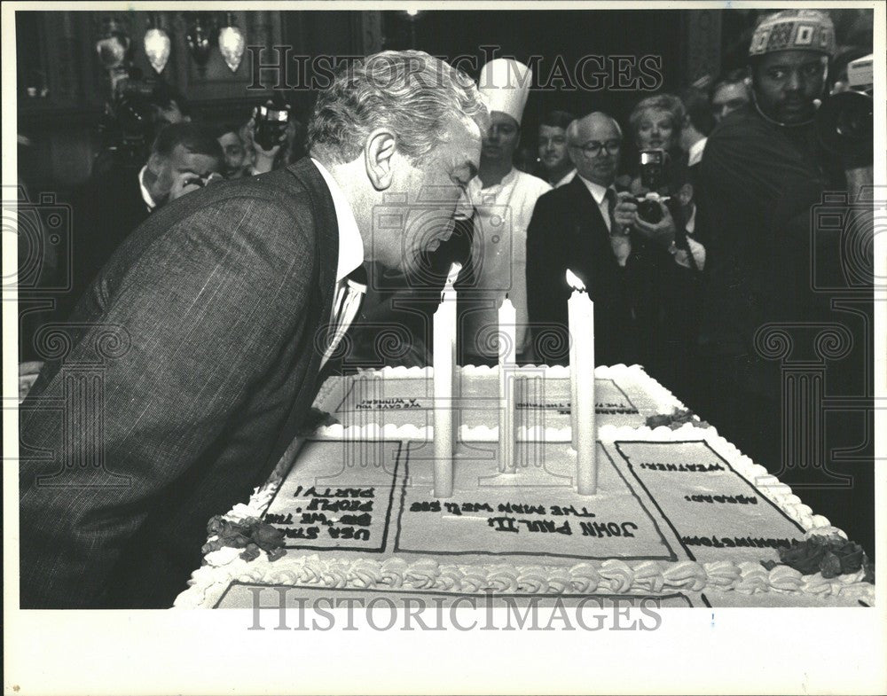 1987 Press Photo Al Neuharth Gannett Chairman - Historic Images