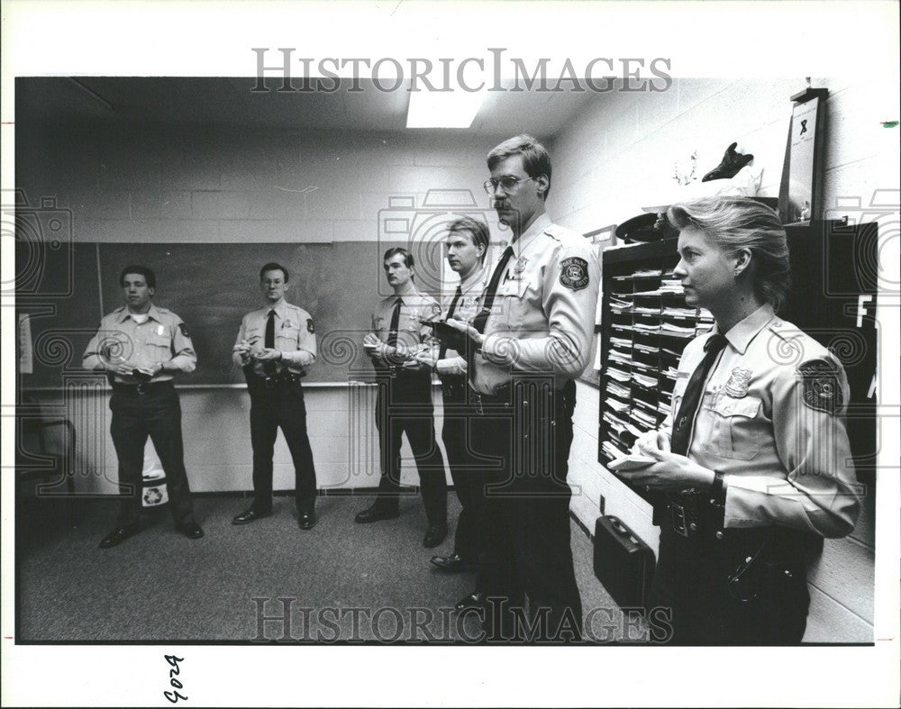 1991 Press Photo Oak Park - Revies the new michigan - Historic Images