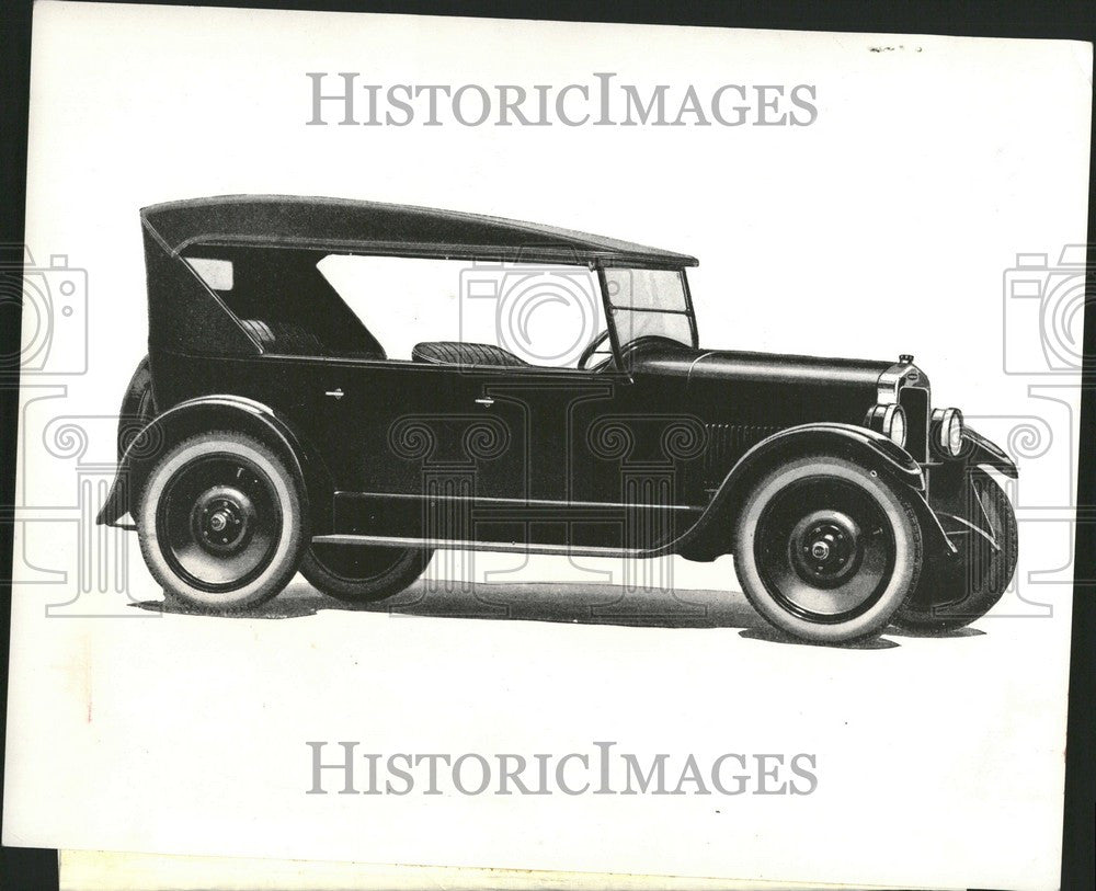 1966 Press Photo Oakland car used as "Campus Mascot" - Historic Images