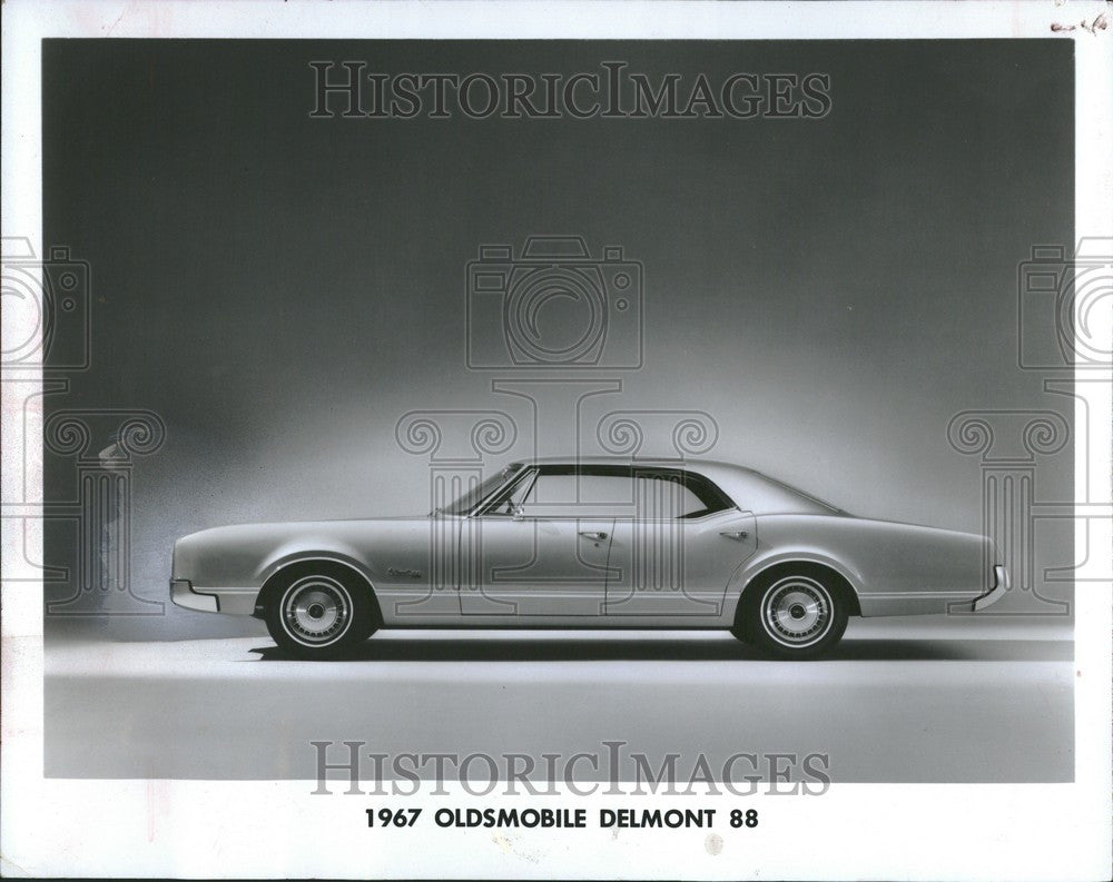 1966 Press Photo Oldsmobile Delmont  88 - Historic Images