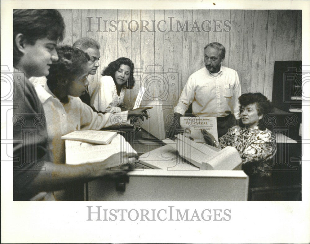 1990 Press Photo Delores Sanchez El Central Rodarte - Historic Images