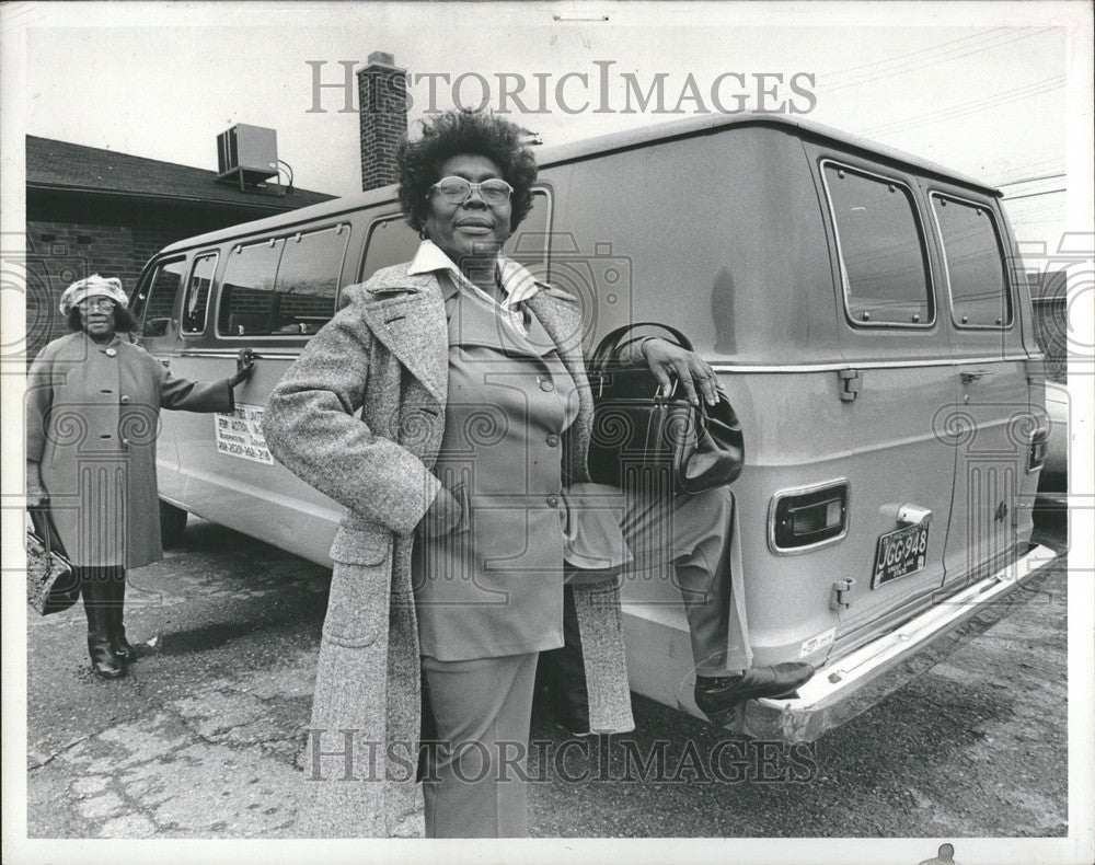 1976 Press Photo Lizzie Lowe Senior Citizens Lounge - Historic Images