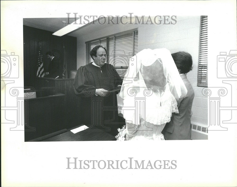 1985 Press Photo Edward Sosnick Bloomfield Township - Historic Images