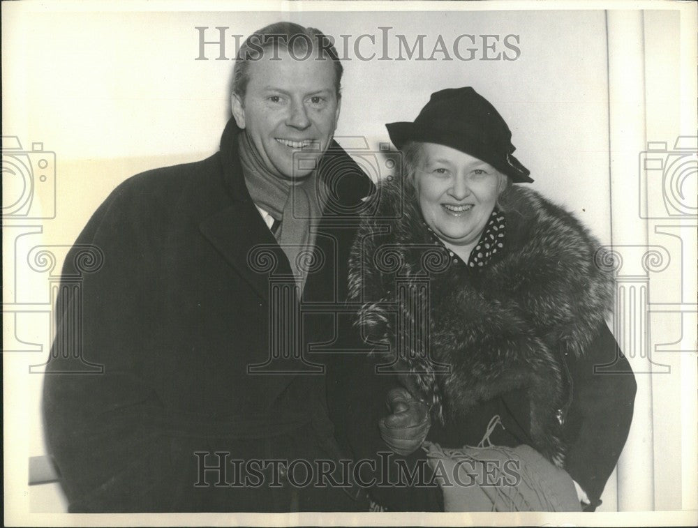1936 Press Photo Jack Whiting Beth Sully Berengaria - Historic Images
