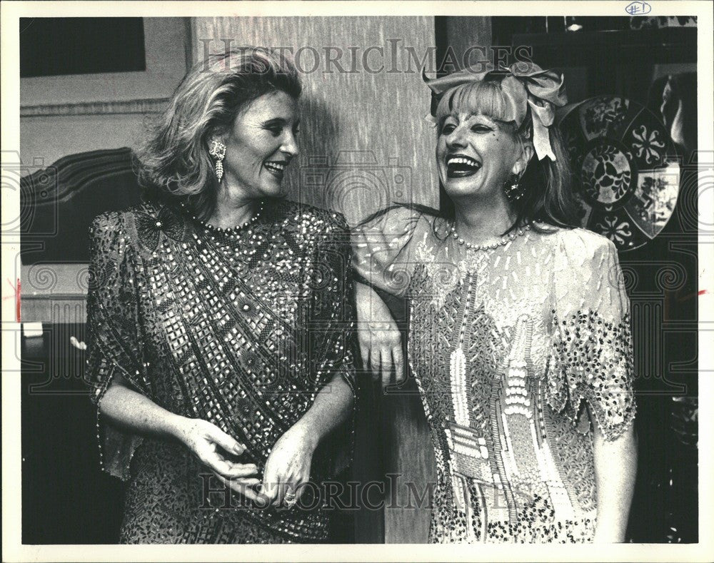 1987 Press Photo Hattie Whitehead and Zandra Rhodes - Historic Images