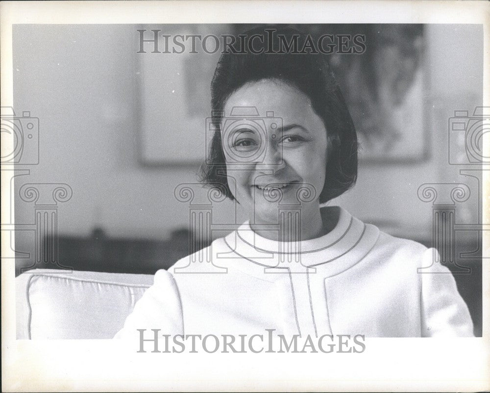 1971 Press Photo Dolores Wharton NEA Clifton R Wharton - Historic Images