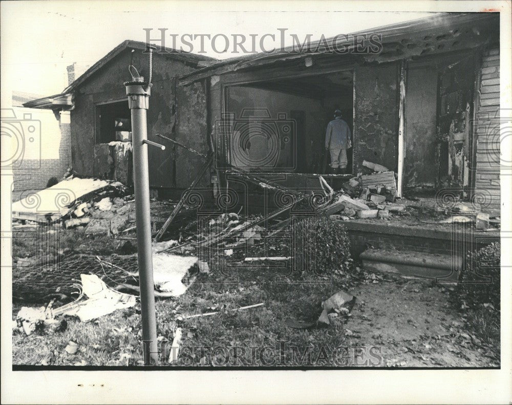 1975 Press Photo John J. Whalen - Historic Images