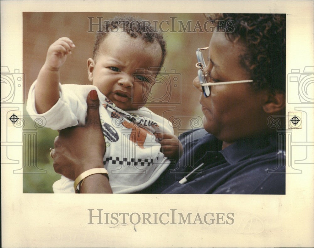 1990 Press Photo Police officer Marie Hill Terrence - Historic Images