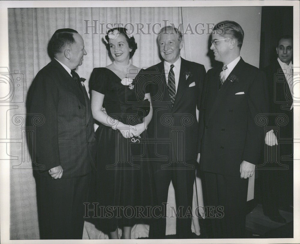 1954 Press Photo T. K. Fisher Albert Bradley H. Curtice - Historic Images