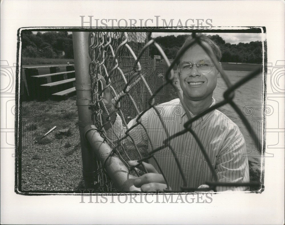 1992 Press Photo Author Lonnie Wheeler - Historic Images