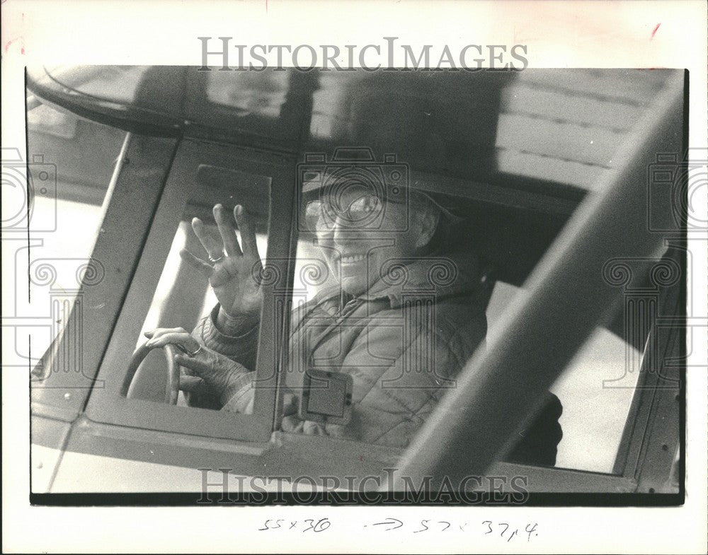 1987 Press Photo Mary West - Historic Images