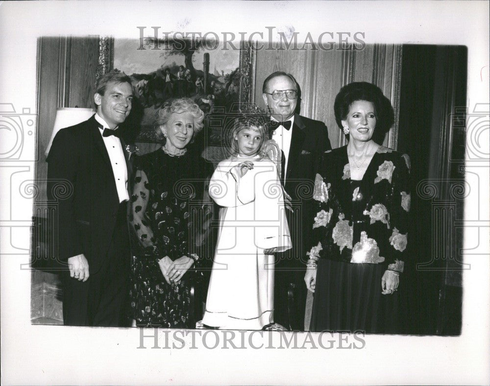 1959 Press Photo Paul Westbrook Ritz Carlton GM - Historic Images