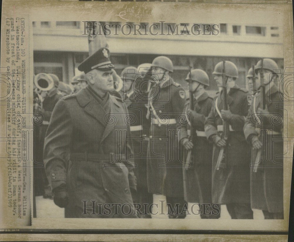 1969 Press Photo William Westmoreland West Germany Bonn - Historic Images