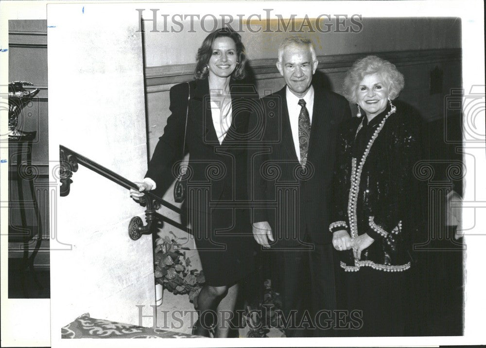 1988 Press Photo Dale Austin MI Opera Theatre Trustee - Historic Images