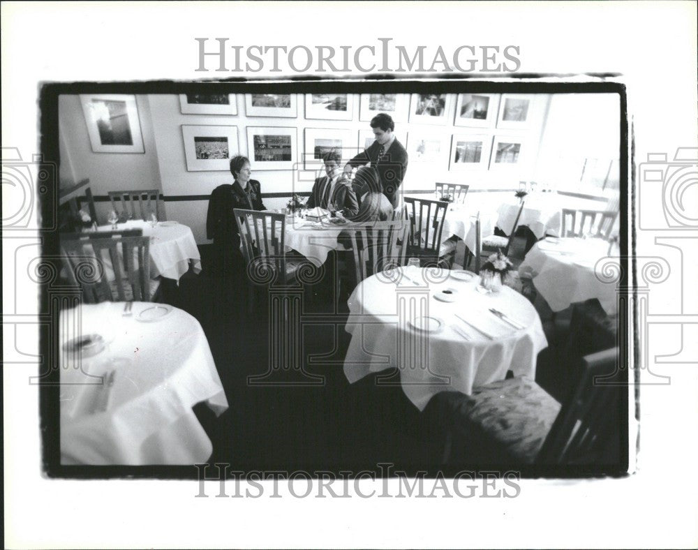 1990 Press Photo Austin lunch Patty Sterns Rattleshake - Historic Images