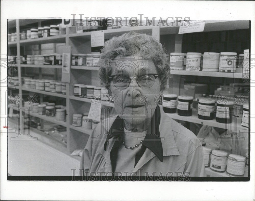 1976 Press Photo Irene Auberlin - Historic Images