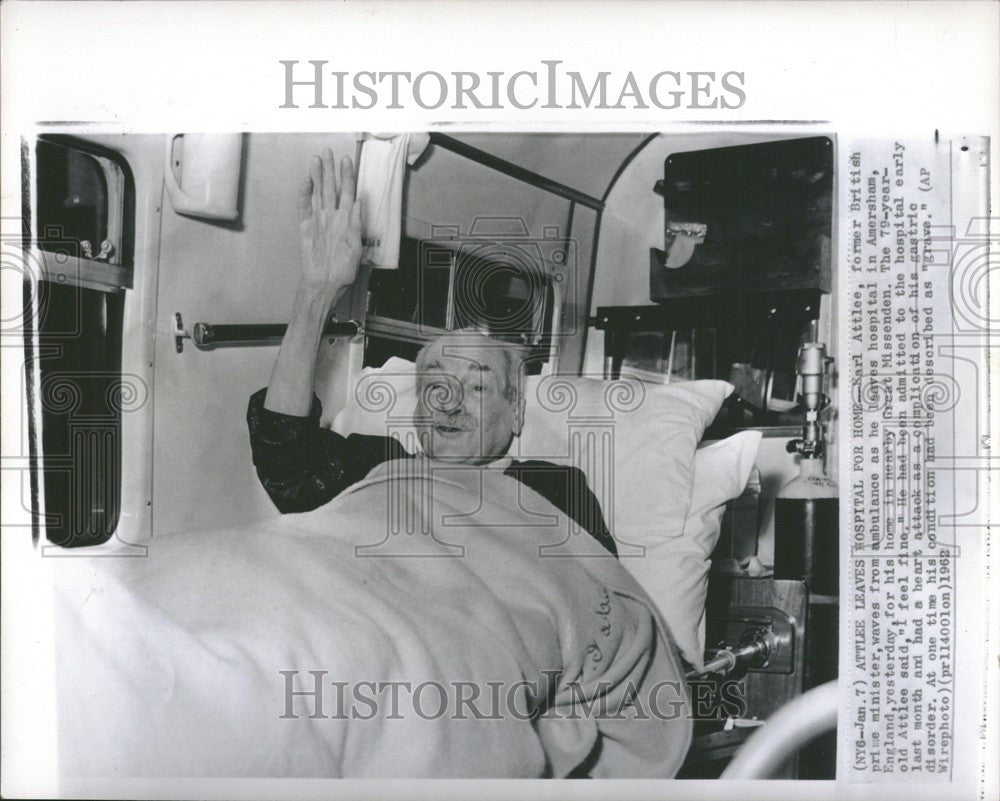 1962 Press Photo former PM Earl Attlee leaves hospital - Historic Images