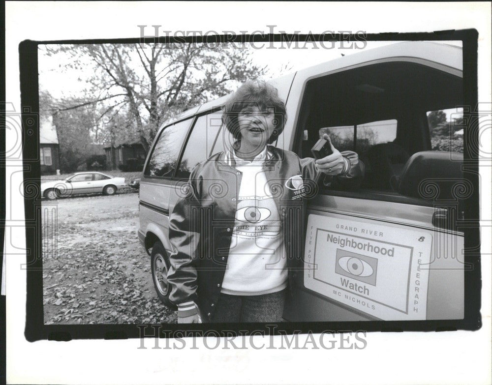 1991 Press Photo Terri Duncan Detroit EYE Patrol Watch - Historic Images