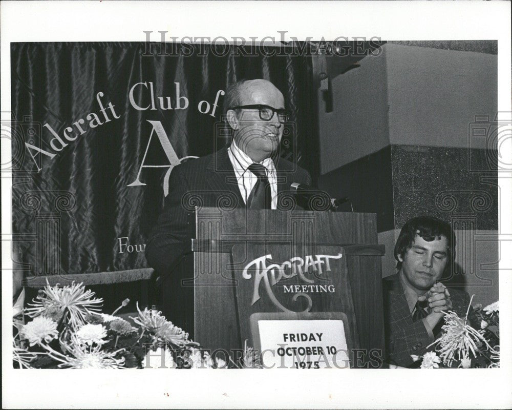 Press Photo Jadd Arnett Adcraft Meeting - Historic Images