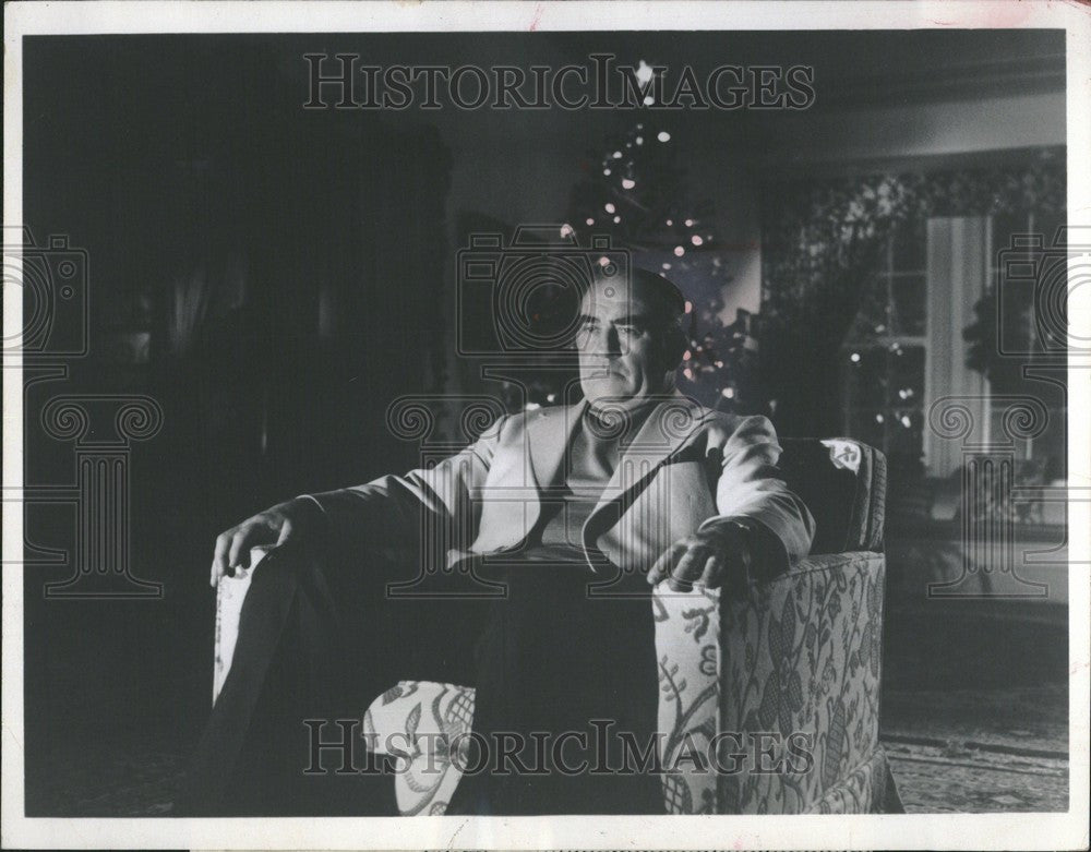 1977 Press Photo Edward Asner ABC Theatre Gathering - Historic Images