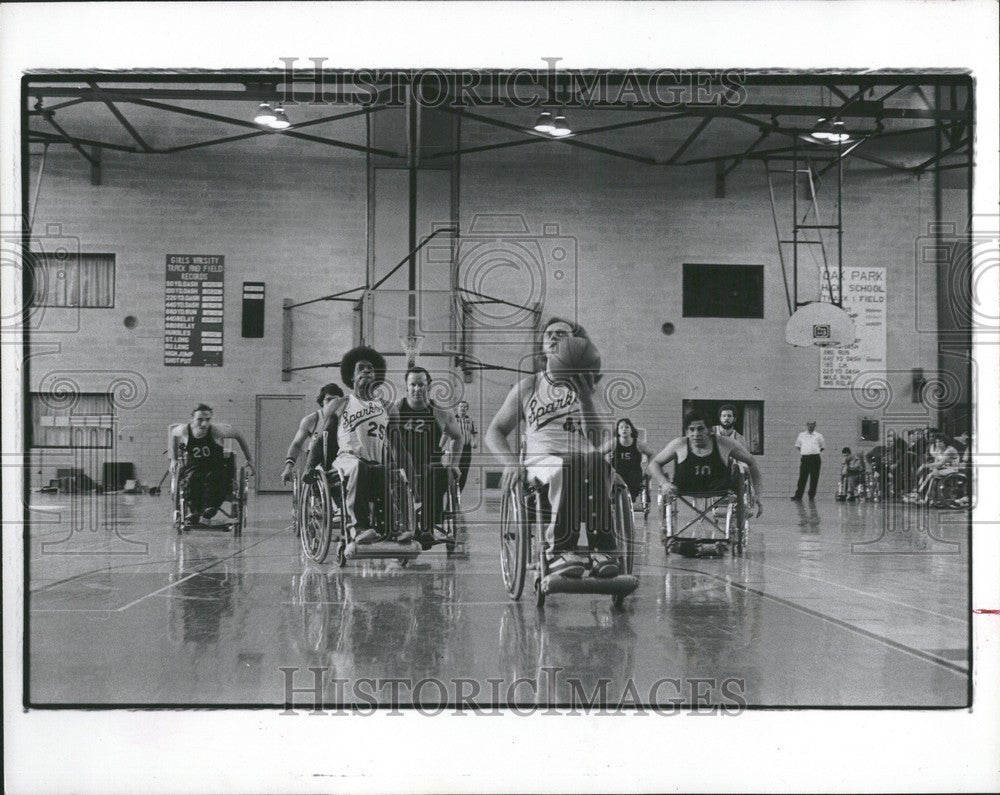 Press Photo DETROIT SPARKS - Historic Images