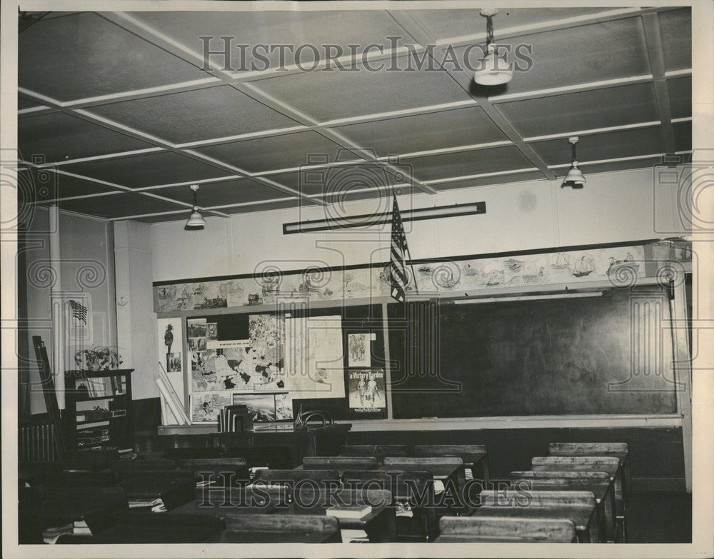 1945 Press Photo DETROIT SCHOOL TURNER - Historic Images