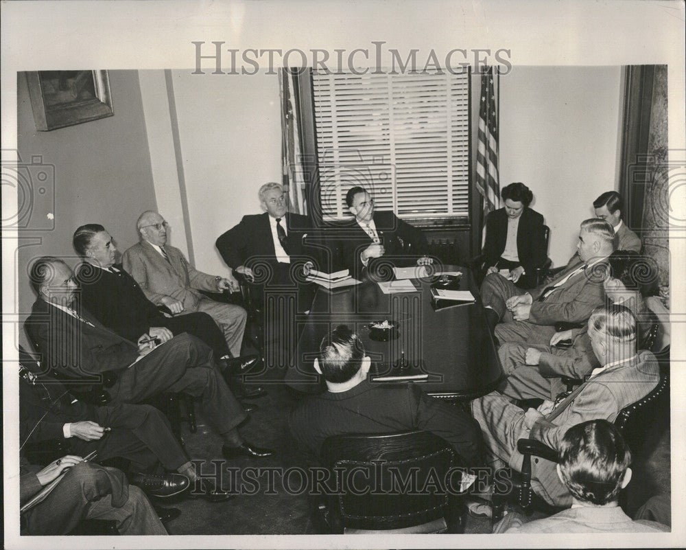 1949 Press Photo D.S.R Meeting Mayor Office - Historic Images