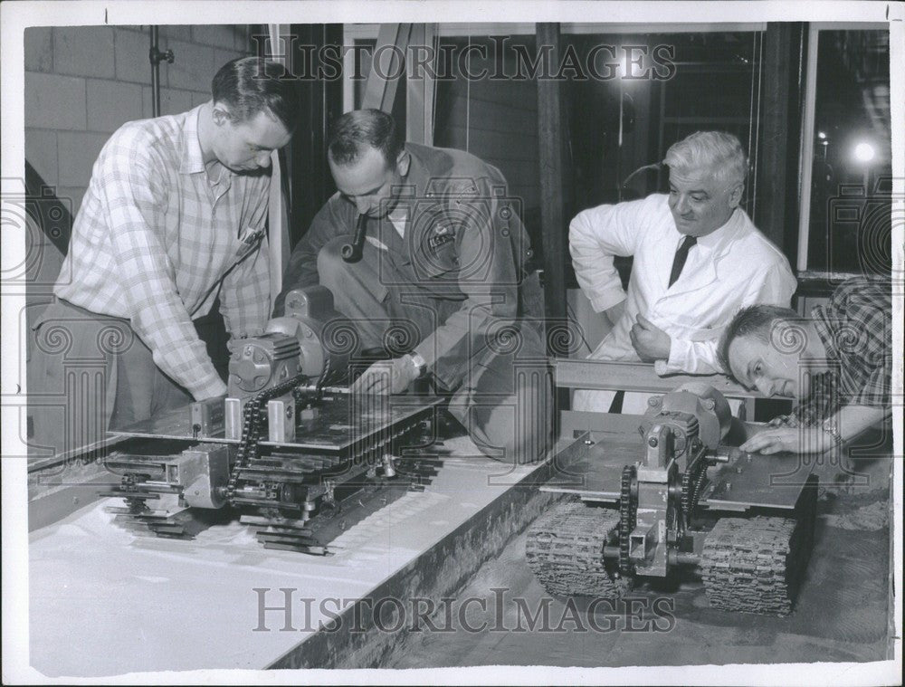 1959 Press Photo Detroit Tank Arsenal Chyrlser Plant - Historic Images