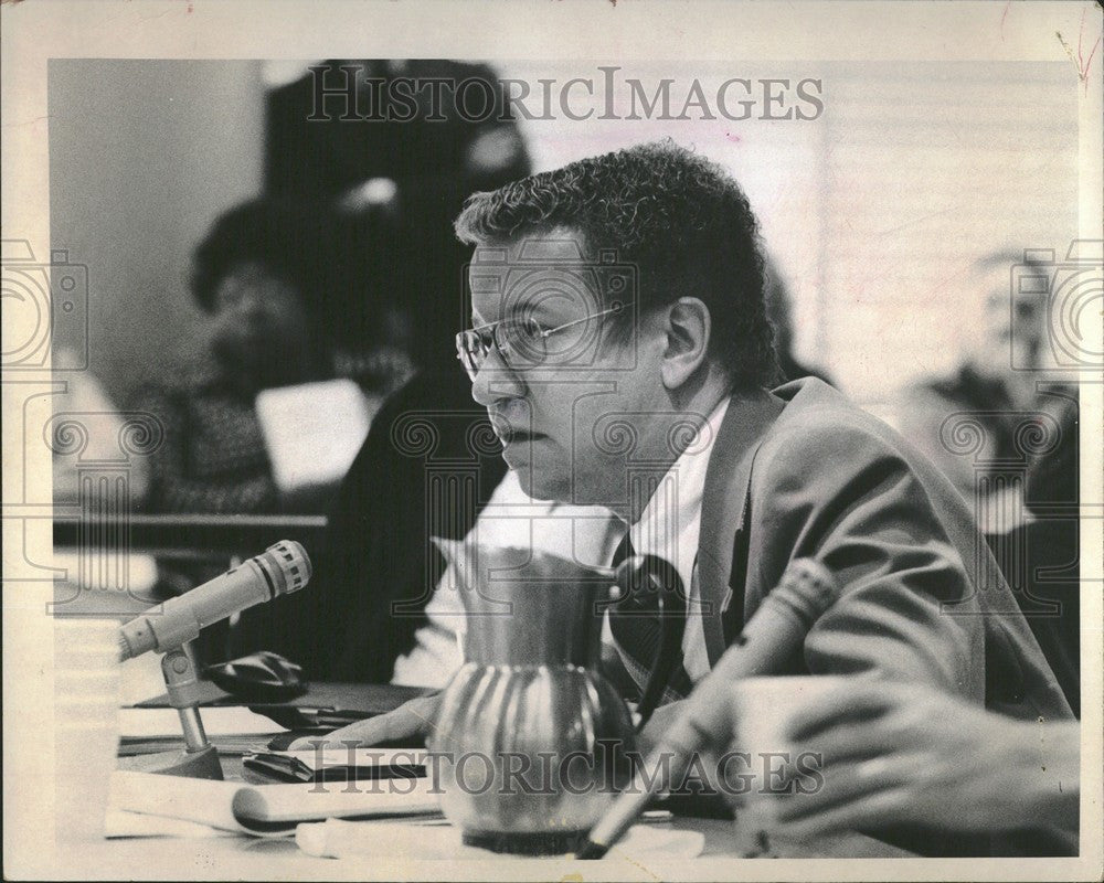 1974 Press Photo Elmer Binford the Detroit Hud Director - Historic Images