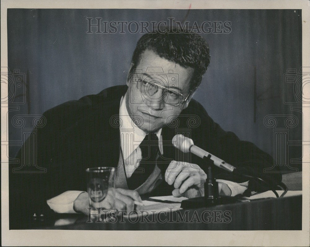 1977 Press Photo Elmer C. Binford helped public trust - Historic Images